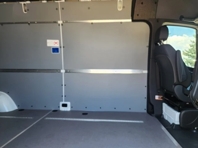 2026 Mercedes-Benz VS30 Sprinter - Image 18 of 20
