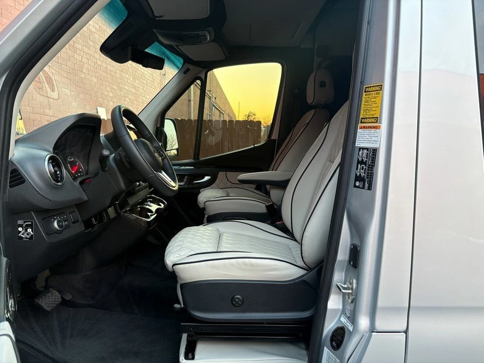 2026 Mercedes-Benz VS30 Sprinter - Image 7 of 21