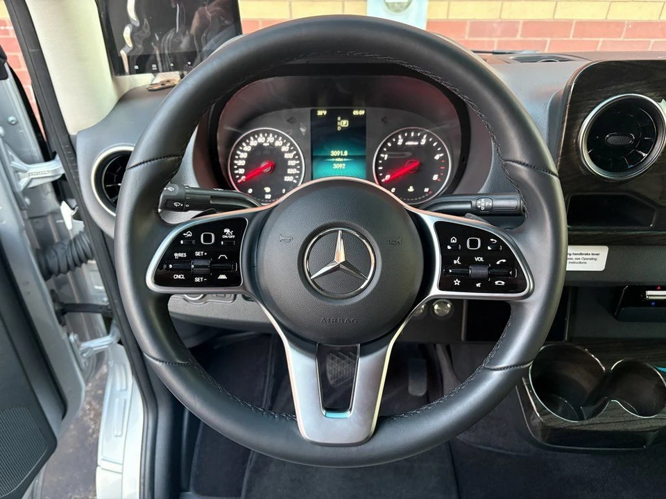 2026 Mercedes-Benz VS30 Sprinter - Image 11 of 21