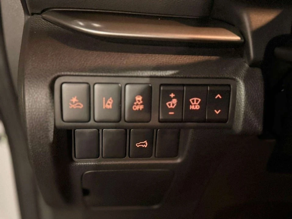 2026 Mitsubishi Eclipse Cross - Image 15 of 20