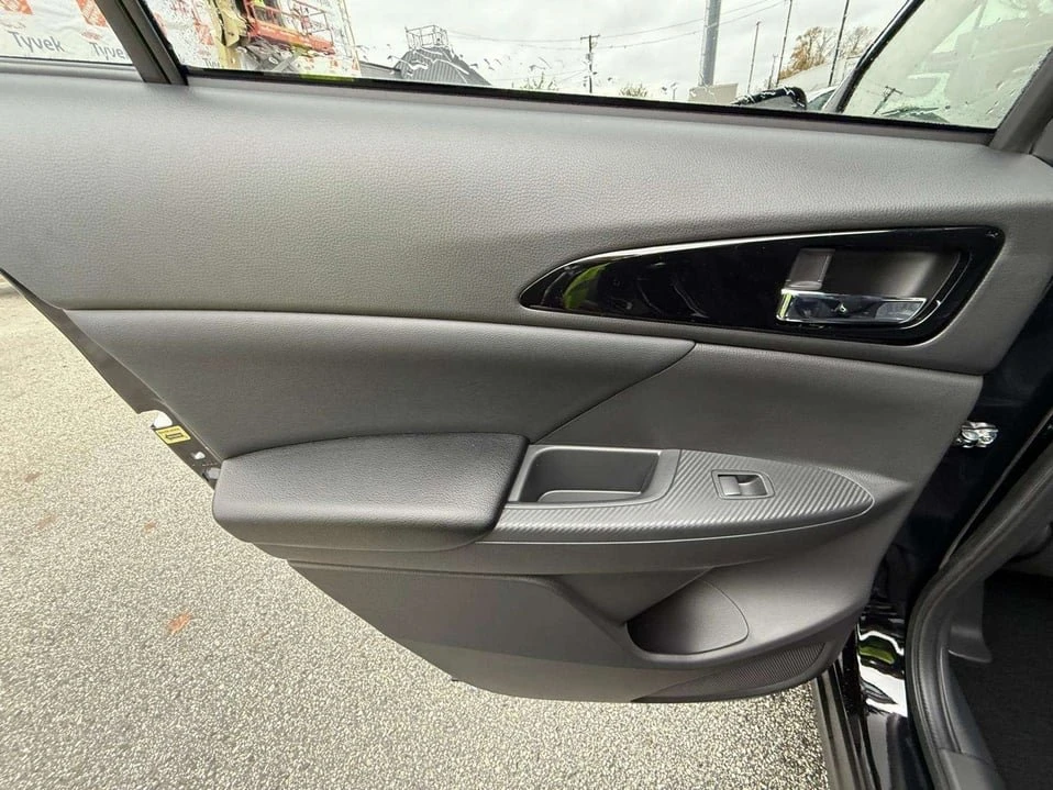 2026 Mitsubishi Eclipse Cross - Image 15 of 20