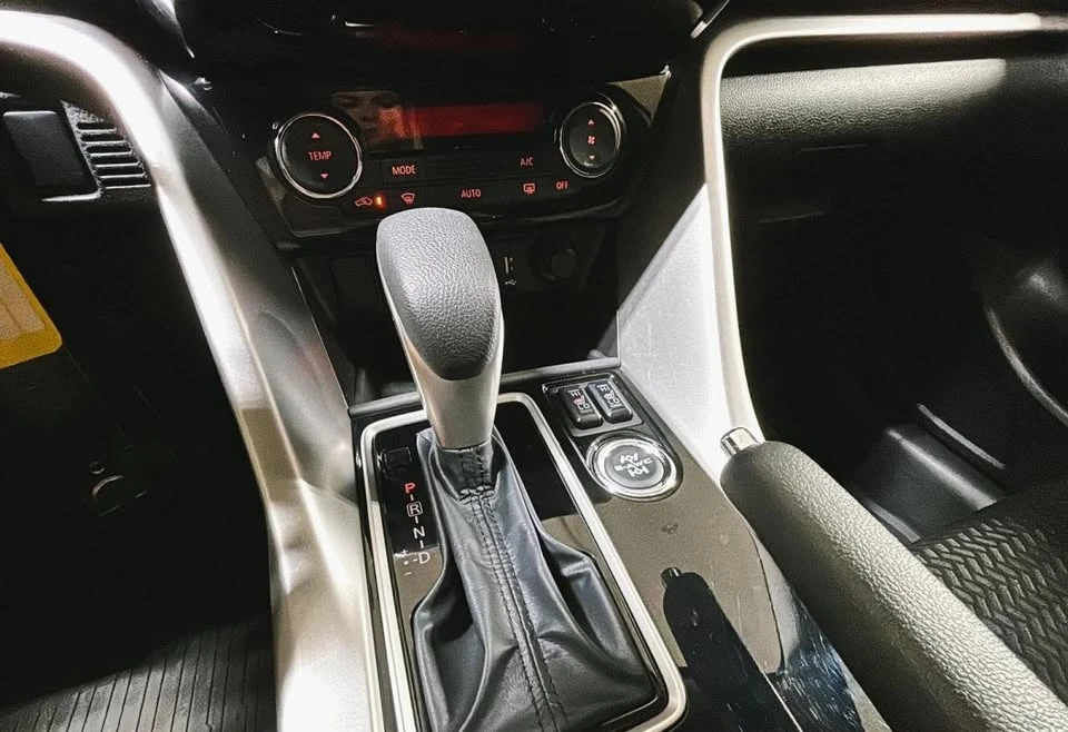 2026 Mitsubishi Eclipse Cross - Image 10 of 18