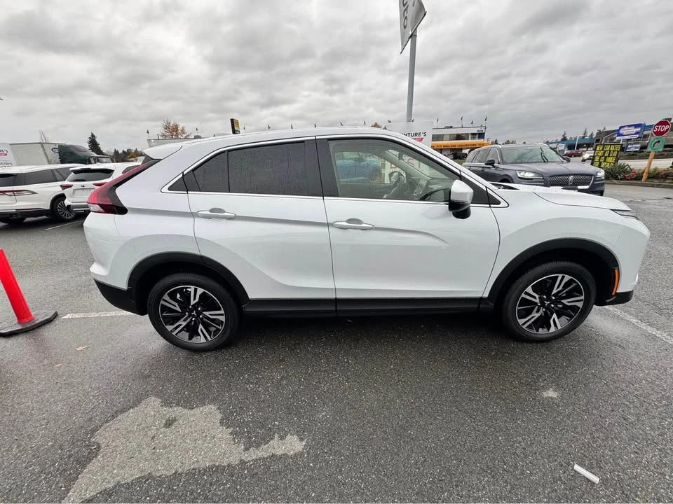 2026 Mitsubishi Eclipse Cross - Image 3 of 11