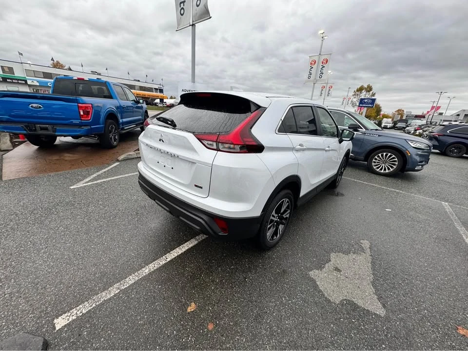2026 Mitsubishi Eclipse Cross - Image 4 of 11