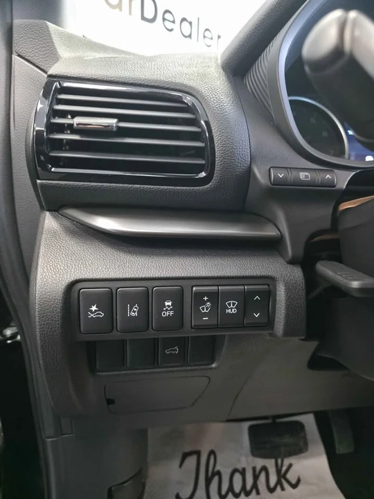 2026 Mitsubishi Eclipse Cross - Image 14 of 16