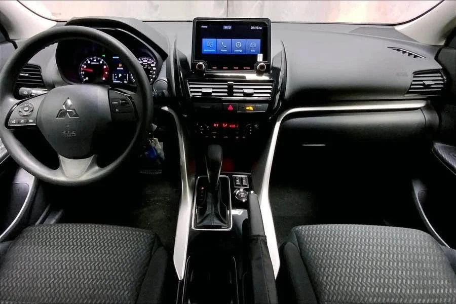 2026 Mitsubishi Eclipse Cross - Image 3 of 5