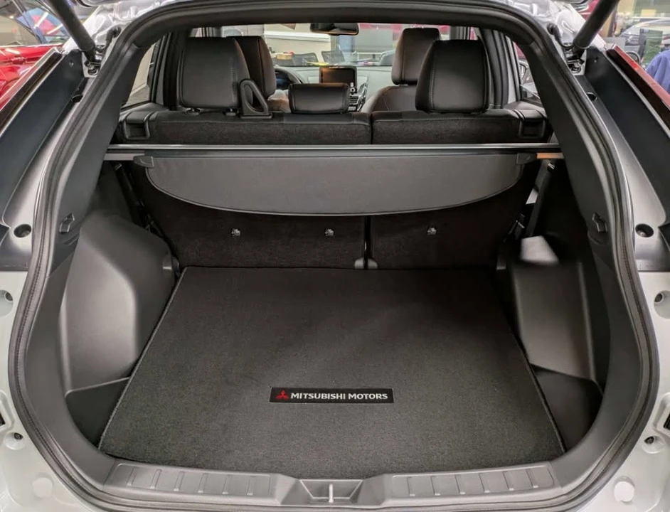 2026 Mitsubishi Eclipse Cross - Image 6 of 11