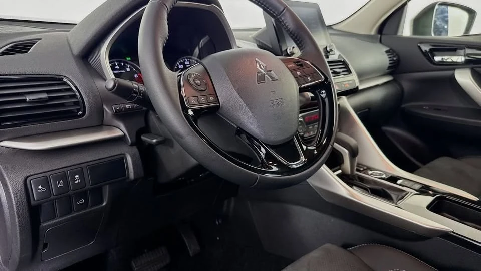 2026 Mitsubishi Eclipse Cross - Image 17 of 20