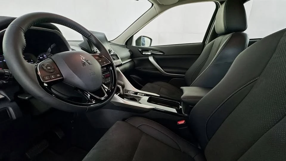 2026 Mitsubishi Eclipse Cross - Image 16 of 20