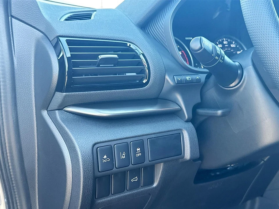 2026 Mitsubishi Eclipse Cross - Image 10 of 21
