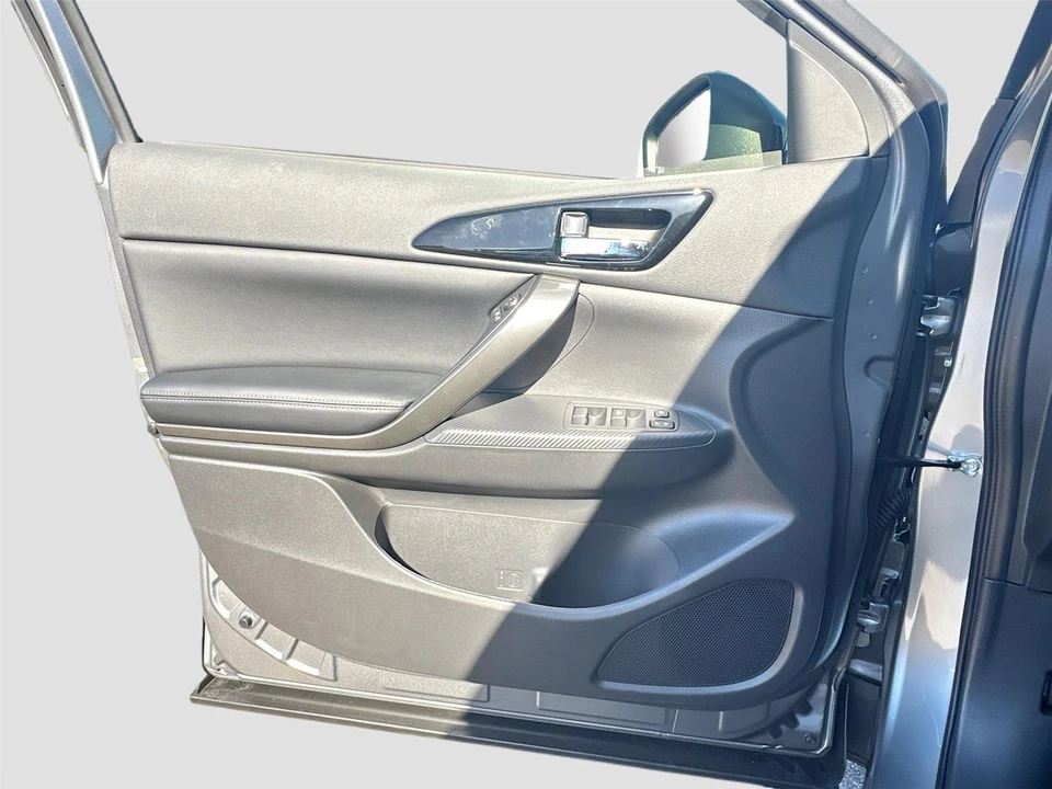 2026 Mitsubishi Eclipse Cross - Image 16 of 21