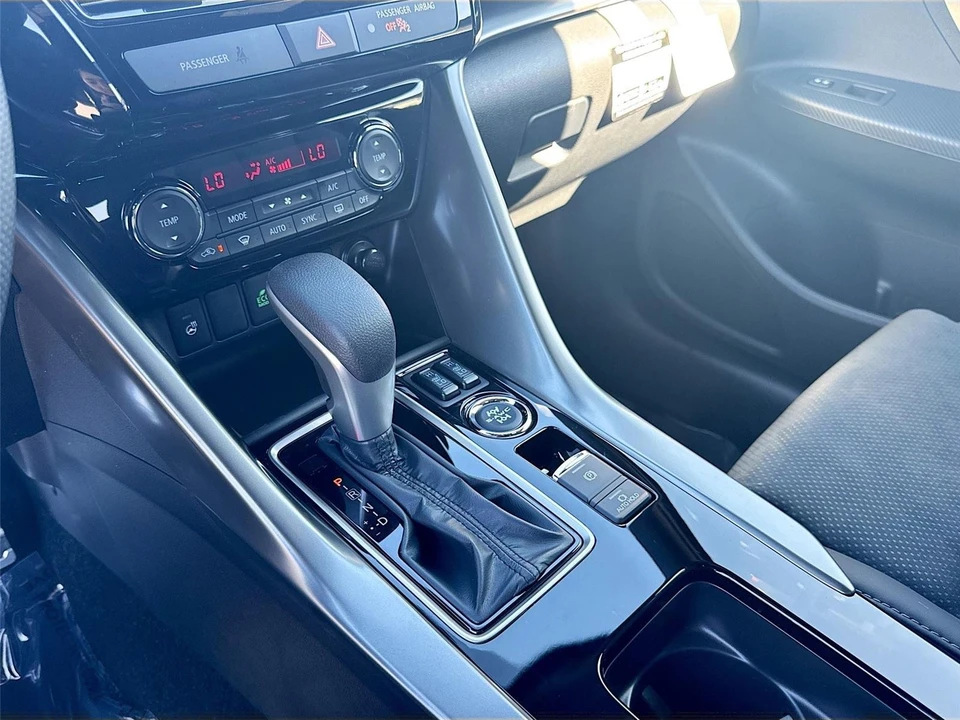 2026 Mitsubishi Eclipse Cross - Image 14 of 21