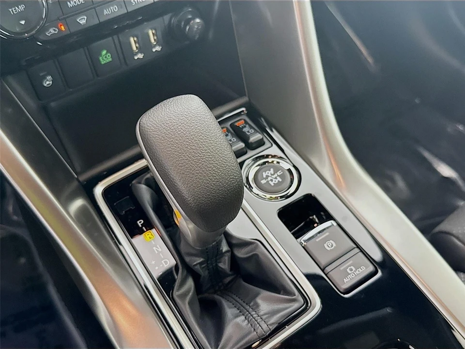 2026 Mitsubishi Eclipse Cross - Image 16 of 21