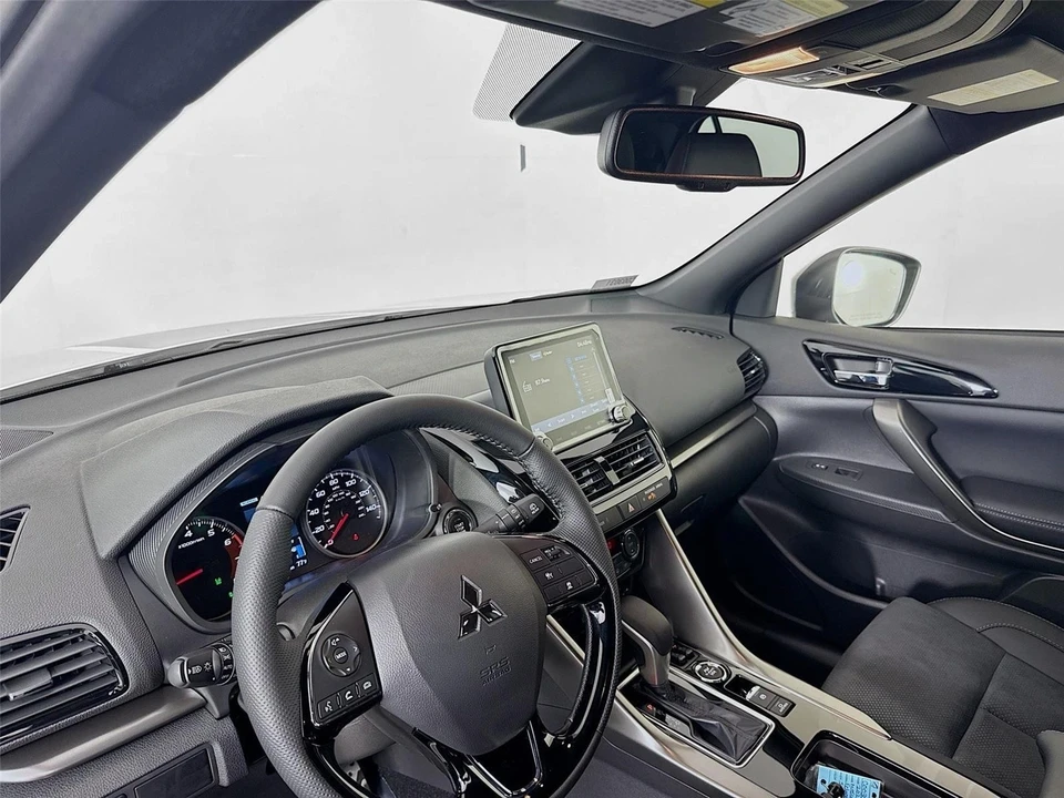 2026 Mitsubishi Eclipse Cross - Image 9 of 21