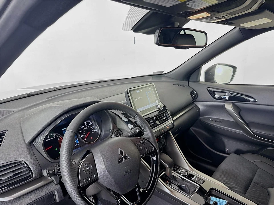 2026 Mitsubishi Eclipse Cross - Image 9 of 21