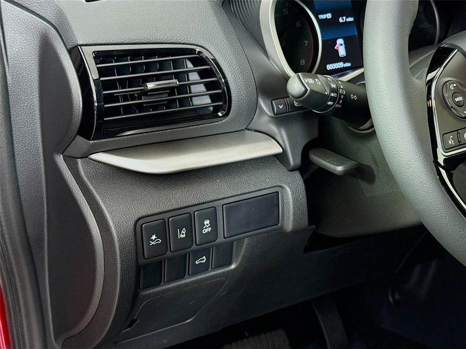 2026 Mitsubishi Eclipse Cross - Image 10 of 21
