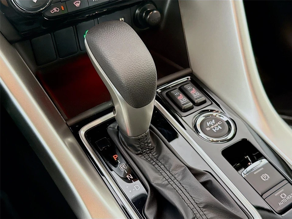 2026 Mitsubishi Eclipse Cross - Image 16 of 21