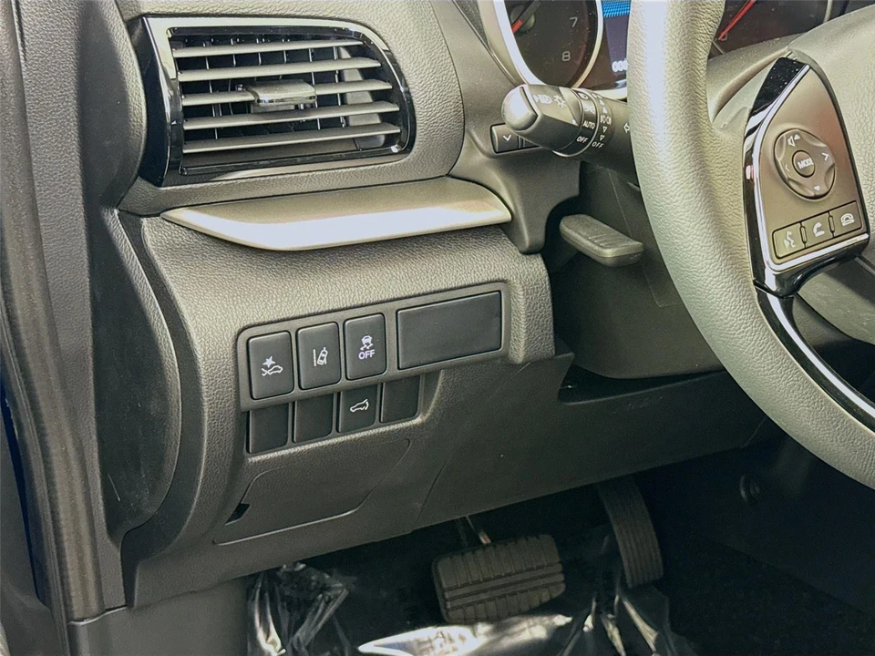 2026 Mitsubishi Eclipse Cross - Image 3 of 21