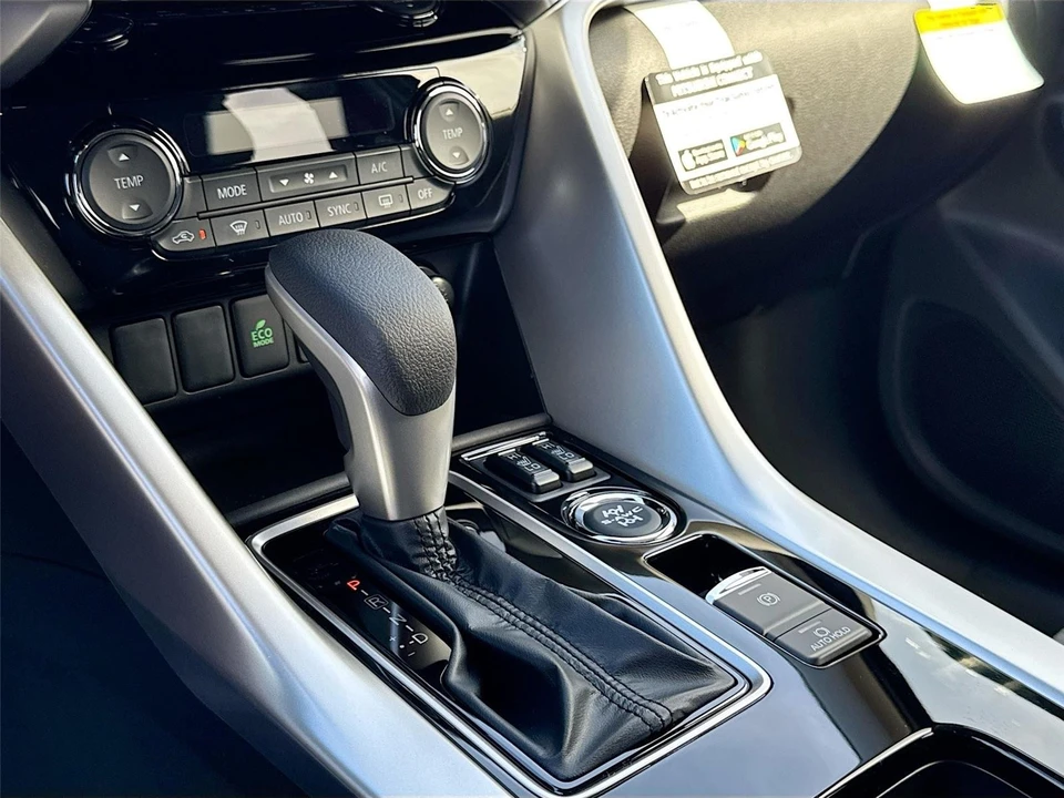 2026 Mitsubishi Eclipse Cross - Image 15 of 21