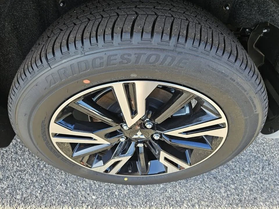 2026 Mitsubishi Eclipse Cross - Image 11 of 14