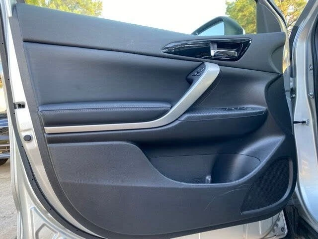 2026 Mitsubishi Eclipse Cross - Image 17 of 20