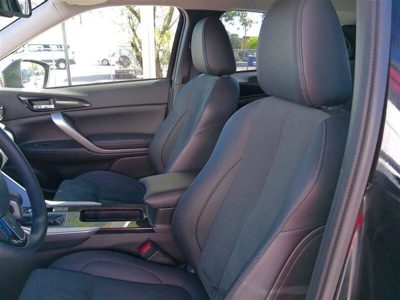 2026 Mitsubishi Eclipse Cross - Image 11 of 20