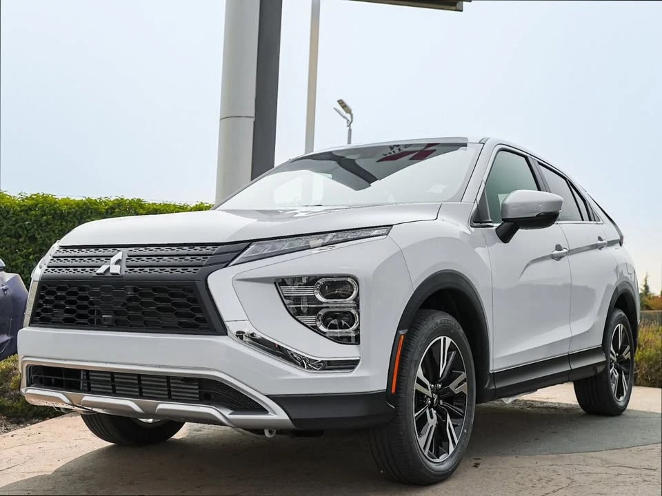 2026 Mitsubishi Eclipse Cross - Image 2 of 20