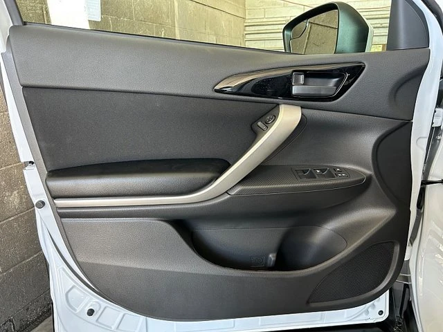 2026 Mitsubishi Eclipse Cross - Image 17 of 20
