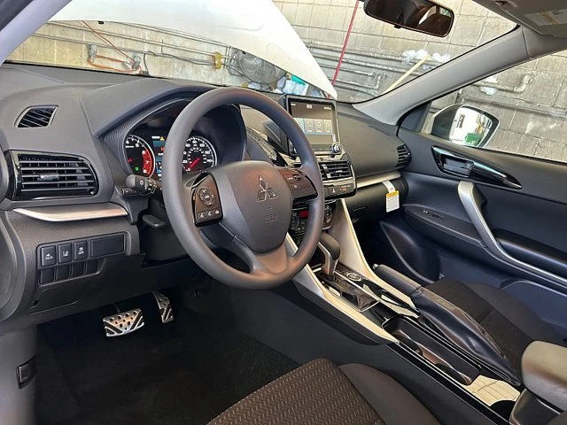 2026 Mitsubishi Eclipse Cross - Image 18 of 20