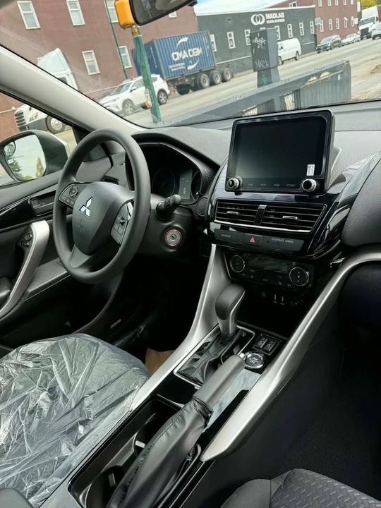 2026 Mitsubishi Eclipse Cross - Image 9 of 13