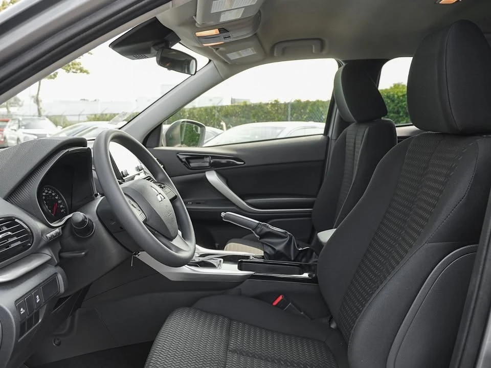2026 Mitsubishi Eclipse Cross - Image 9 of 19