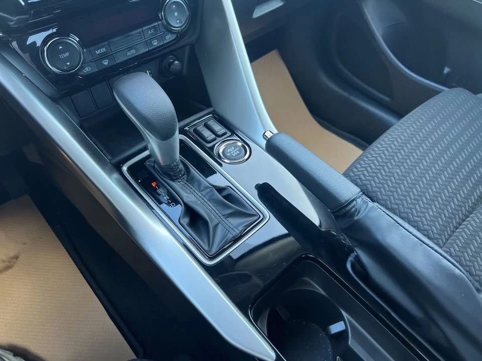 2026 Mitsubishi Eclipse Cross - Image 15 of 18