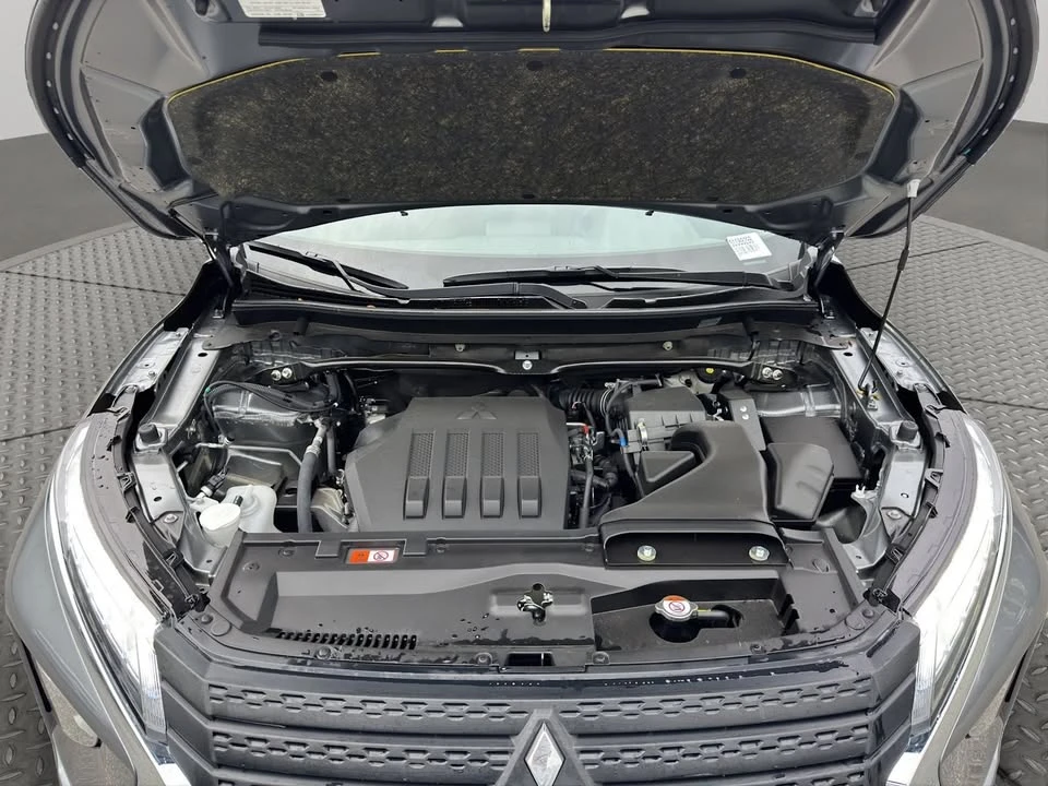 2026 Mitsubishi Eclipse Cross - Image 7 of 19
