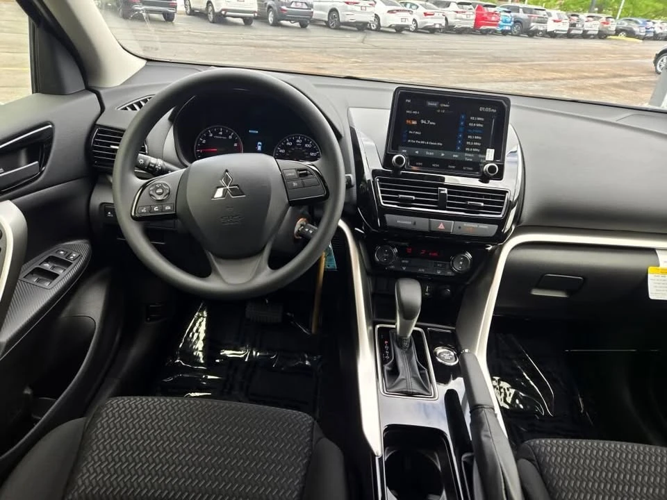 2026 Mitsubishi Eclipse Cross - Image 14 of 20