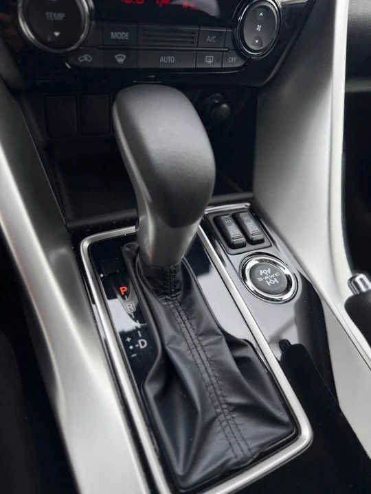 2026 Mitsubishi Eclipse Cross - Image 5 of 14