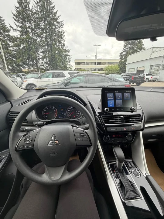 2026 Mitsubishi Eclipse Cross - Image 11 of 14
