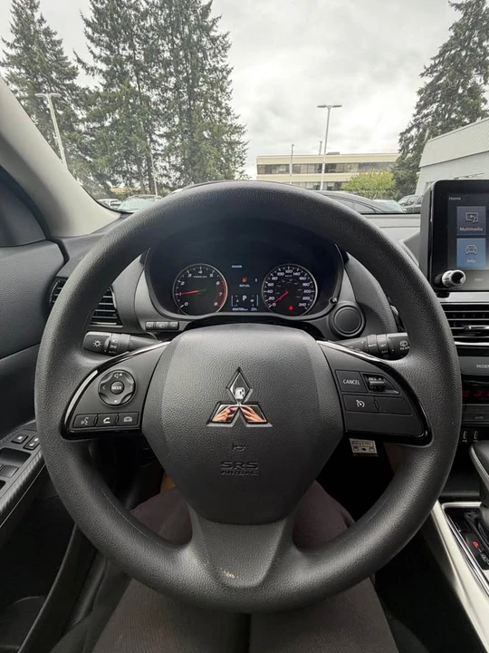 2026 Mitsubishi Eclipse Cross - Image 4 of 14