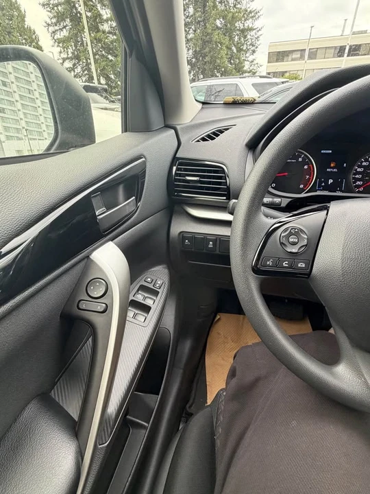 2026 Mitsubishi Eclipse Cross - Image 8 of 14