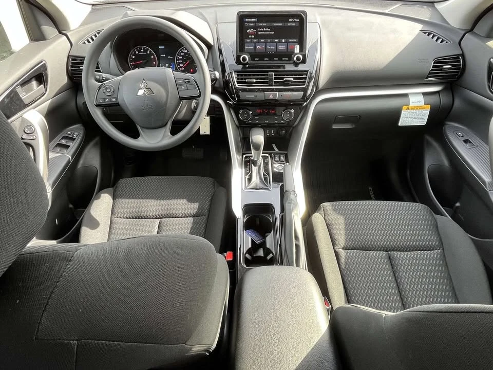 2026 Mitsubishi Eclipse Cross - Image 5 of 12