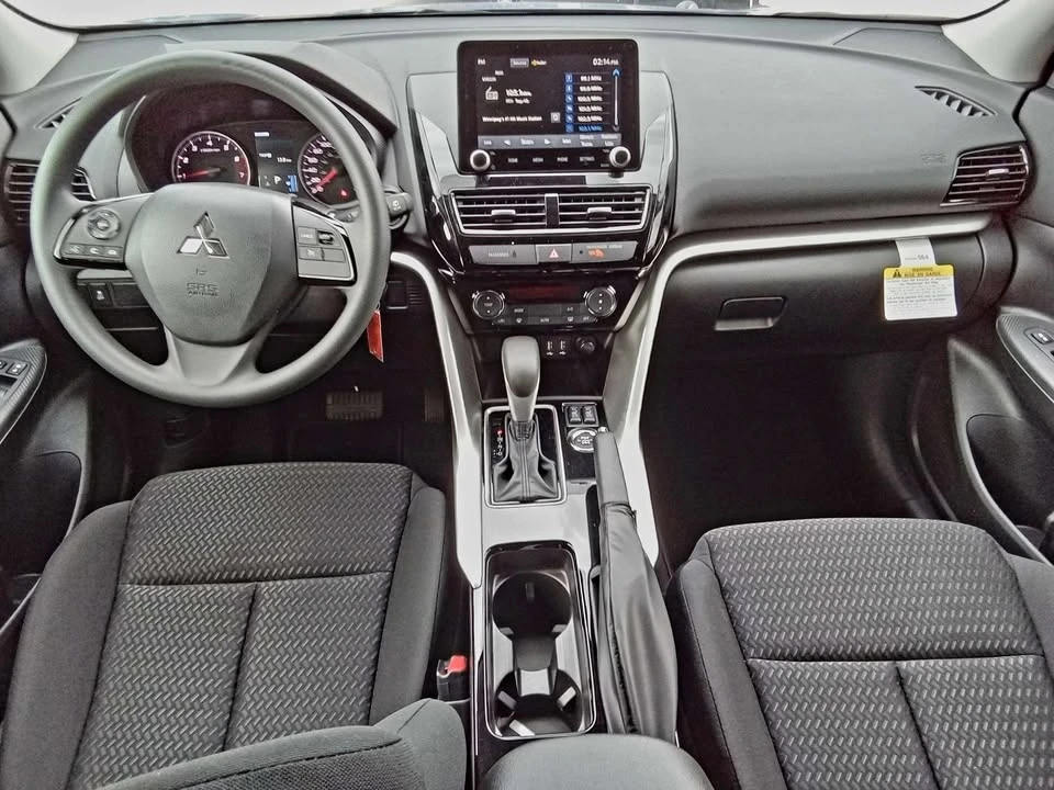 2026 Mitsubishi Eclipse Cross - Image 4 of 12