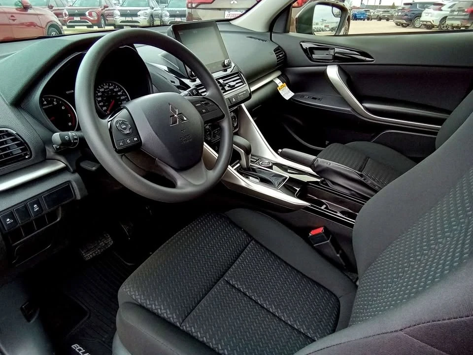 2026 Mitsubishi Eclipse Cross - Image 2 of 12