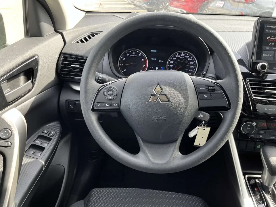 2026 Mitsubishi Eclipse Cross - Image 4 of 12