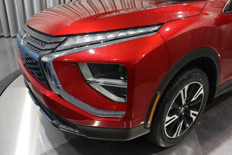 2026 Mitsubishi Eclipse Cross - Image 8 of 12