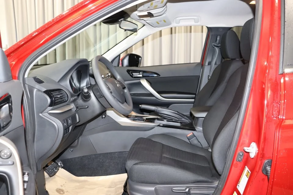2026 Mitsubishi Eclipse Cross - Image 7 of 12
