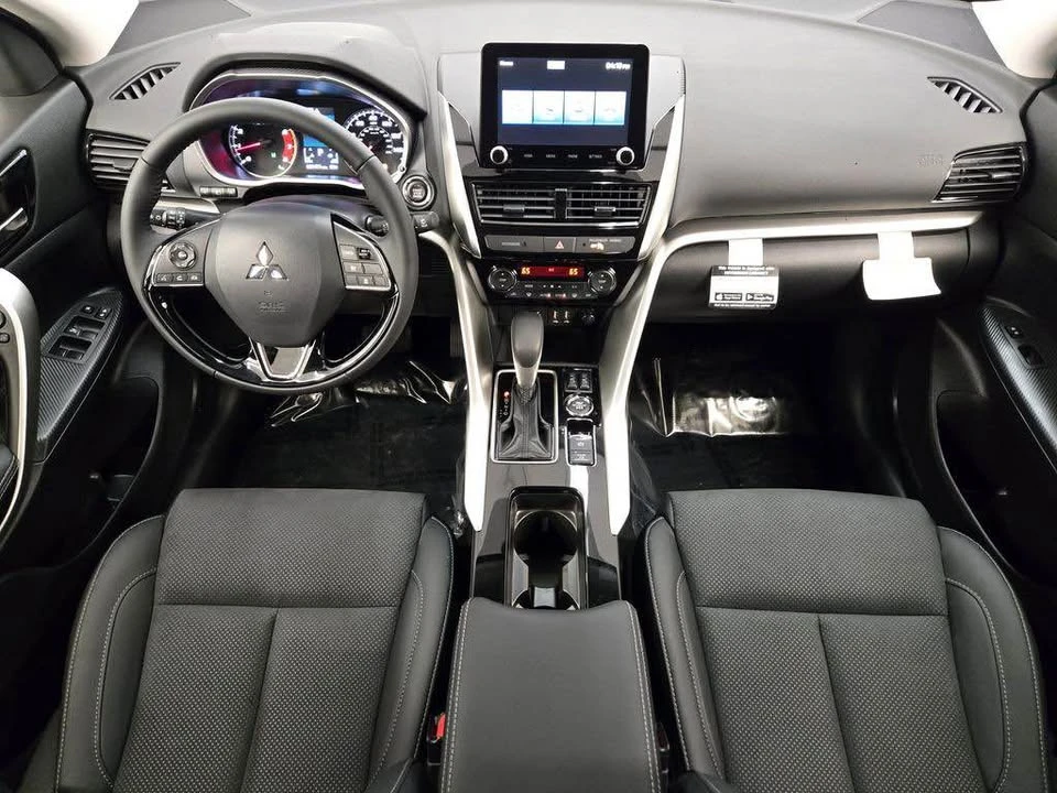 2026 Mitsubishi Eclipse Cross - Image 11 of 13