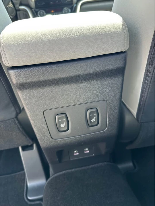 2026 Mitsubishi Eclipse Cross - Image 10 of 13