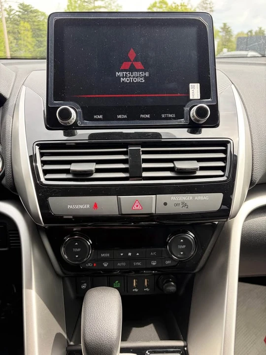2026 Mitsubishi Eclipse Cross - Image 9 of 13