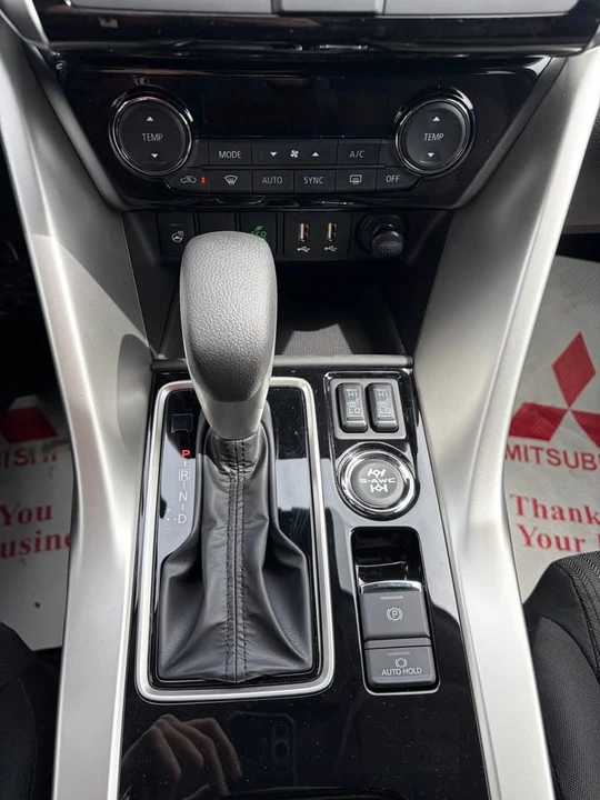 2026 Mitsubishi Eclipse Cross - Image 11 of 13