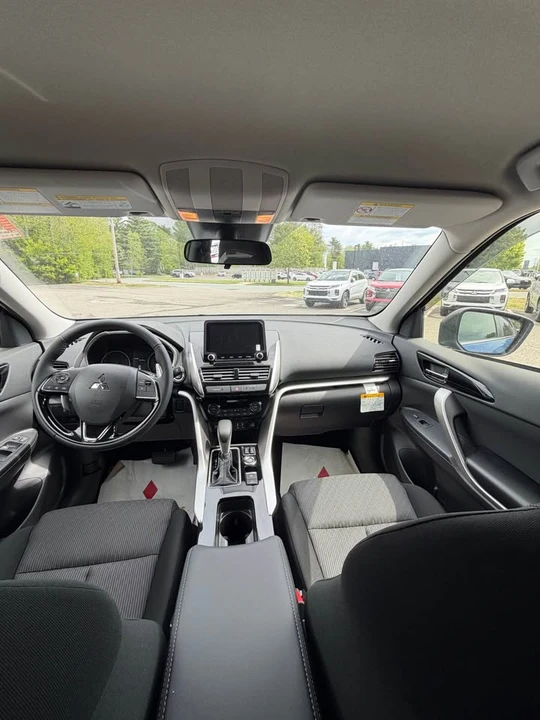 2026 Mitsubishi Eclipse Cross - Image 12 of 13
