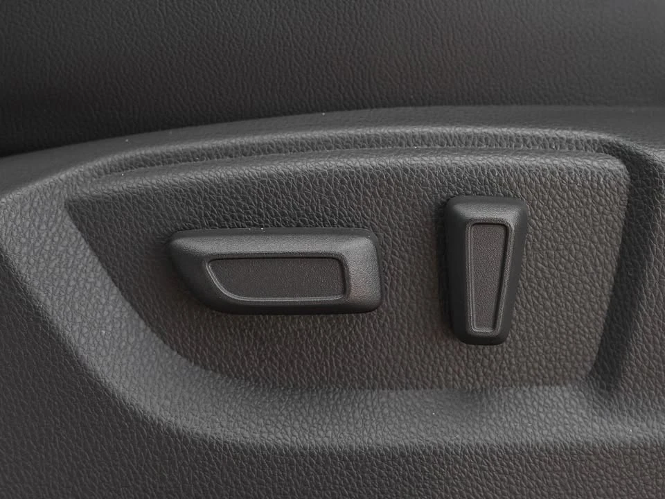 2026 Mitsubishi Eclipse Cross - Image 15 of 20